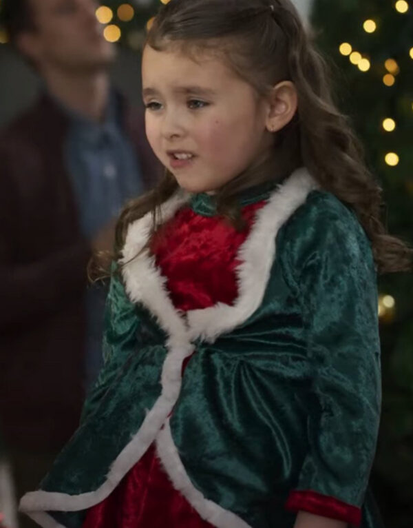 The Picture Of Christmas 2021 Mila Jones Coat