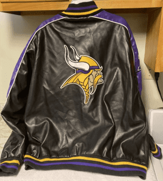 Super Hot Fashion on X: Minnesota Vikings Eagle US Flag Leather Jacket Buy  here:  #MinnesotaVikings #SKOL #NFLTwitter  #2DLeatherJacket  / X